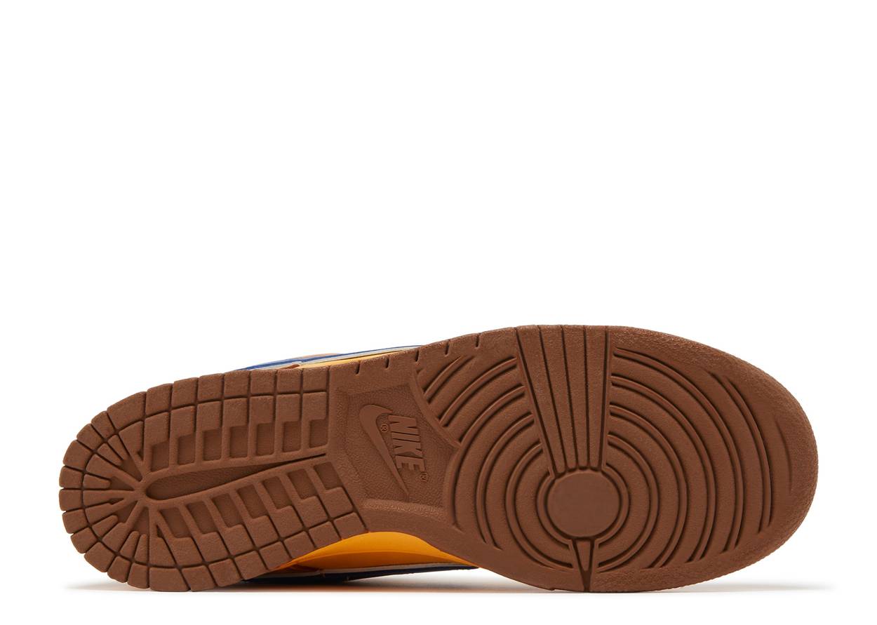 Load image into Gallery viewer, Nike SB Dunk Low &amp;#39;Newcastle Brown Ale&amp;#39;
